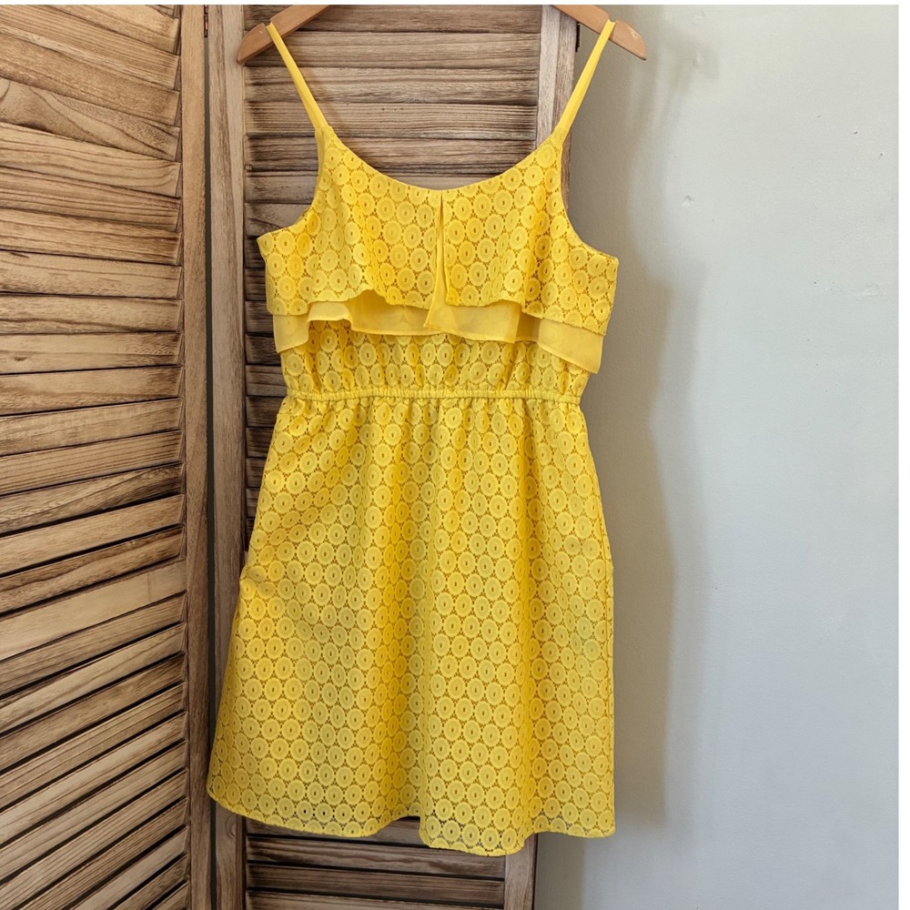 J. Taylor Yellow Eyelet Lace Ruffle Tiered Sun Dress Size 6 Sleeveless Summer